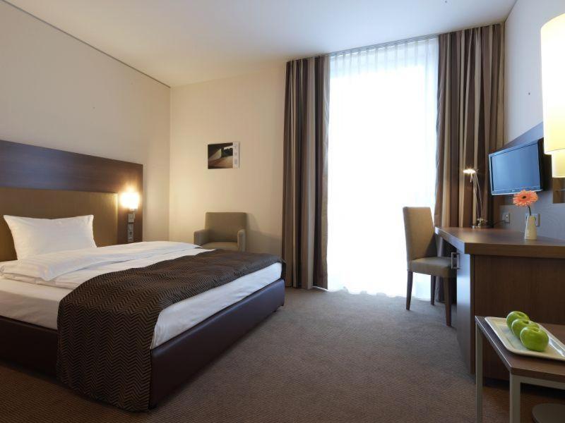 Intercityhotel Mannheim Room photo