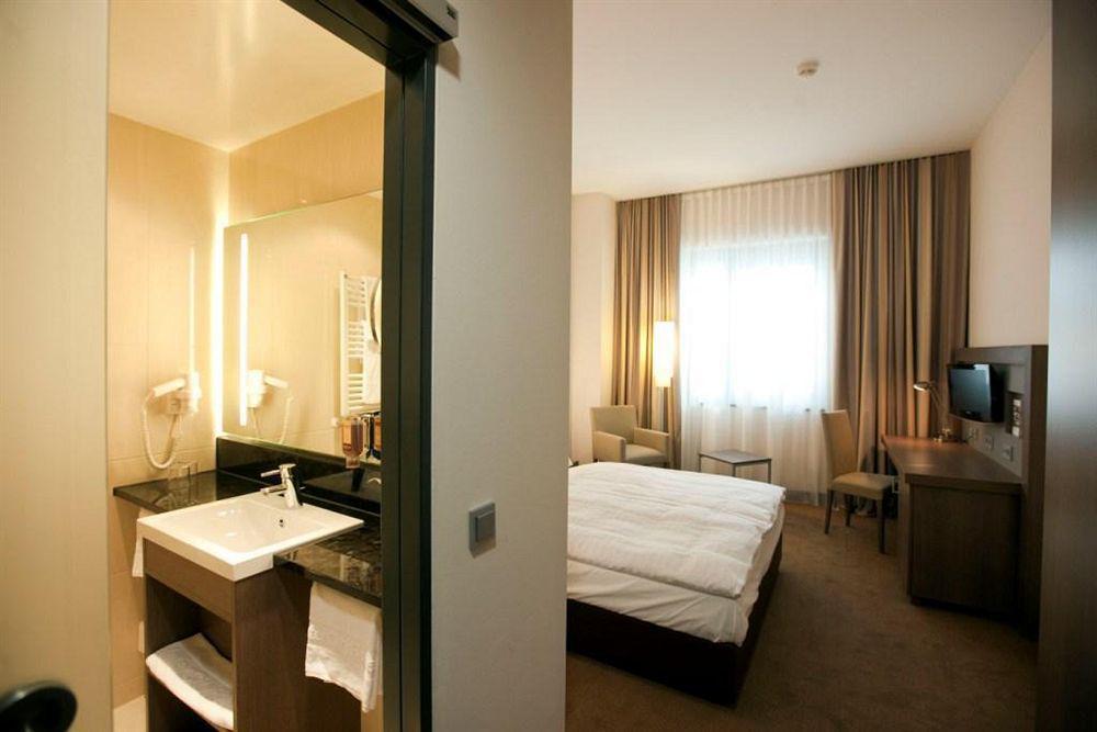 Intercityhotel Mannheim Exterior photo